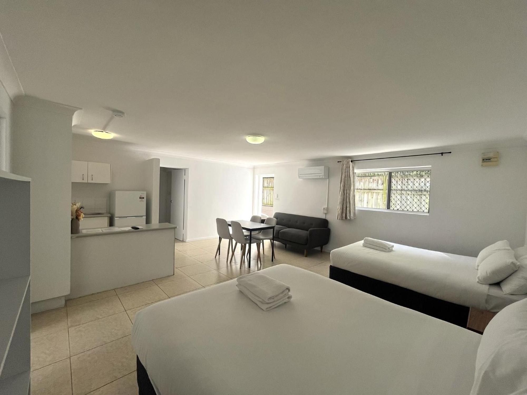 Browns Broadbeach Gold Coast Exterior foto