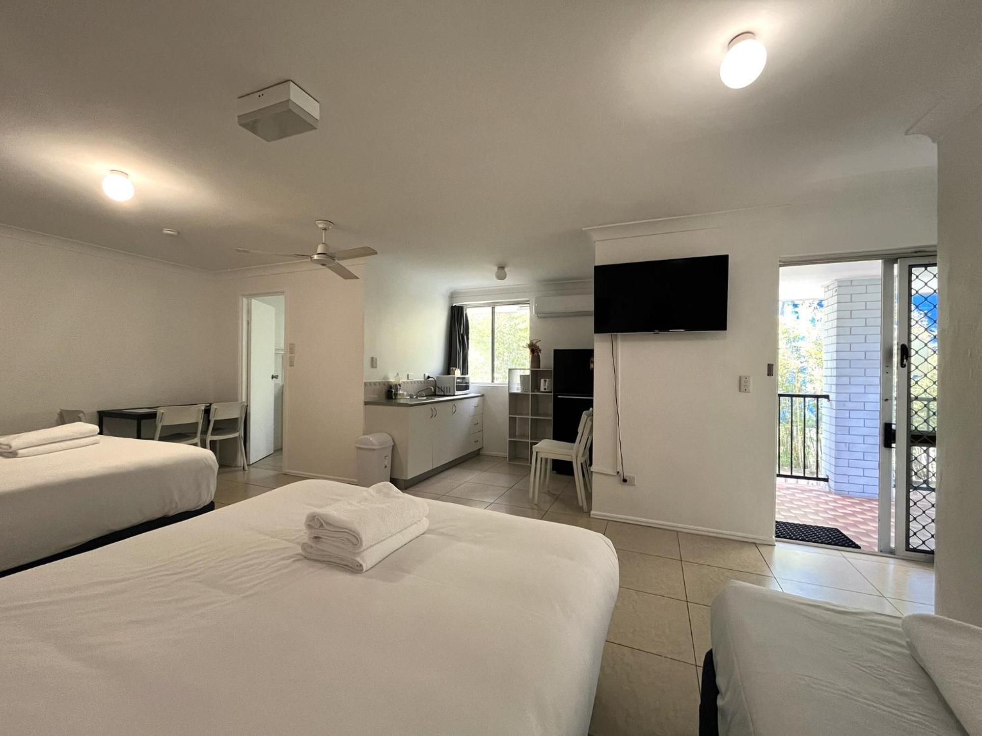 Browns Broadbeach Gold Coast Exterior foto